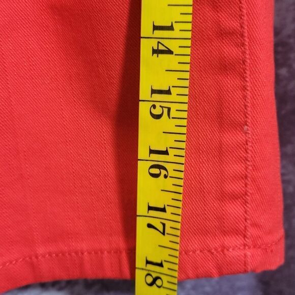 Red Capri - Picture 5 of 10